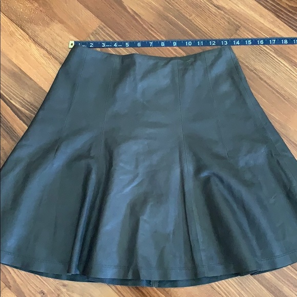 Alice + Olivia leather grey mini skirt - Picture 6 of 6